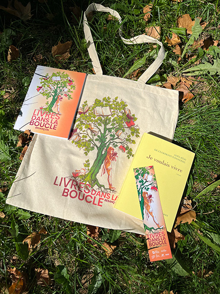 Photo des objets boutique livres dans la boucle, sac, carnet